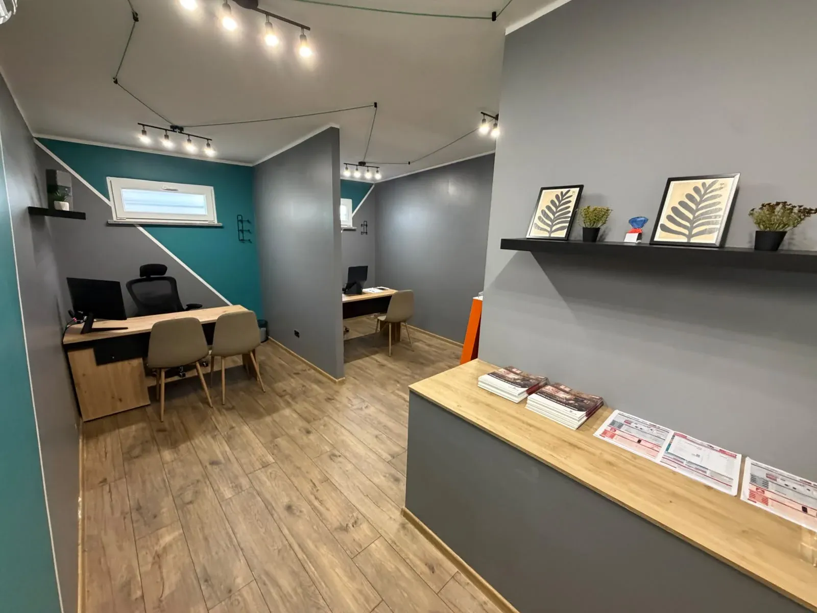 Sportelli assistenza e consulenza per telefonia, assicurazioni, energia, spedizioni e pagamenti. — Viale Nuova Florida 253, Ardea (RM)